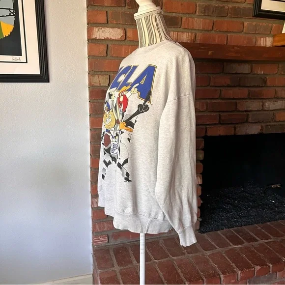 VTG TSI UCLA x Looney Tunes Sweatshirt Sz XL - Picture 6 of 9